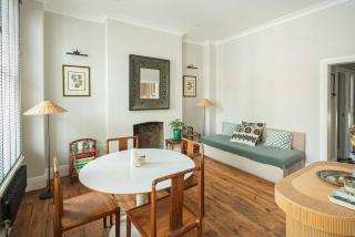 Maida Vale Gem: Stylish 1BD Near Little Venice - 8