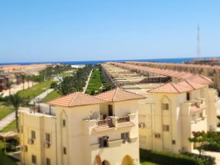 Villa M Stella Heights Sidi Abdel Rahman Next to Marassi Two floors 120 m garden roof 3 bedrooms fully air conditioned reception Brand new furniture 3 bathrooms American style kitchen - - 2