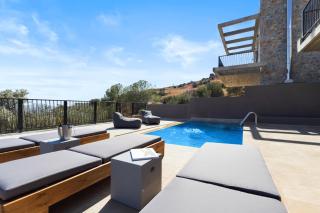 Petres Luxury Villas with heated private pool - 9