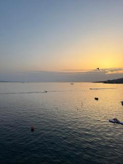 Golden Apartments Beachfront and Swimming Pool - 9