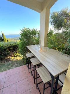 Studio 4pers - clim - piscine - vue mer - Roquebrune-sur Argens - 9