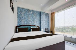Hotel O PN Guest House - Patna - 1