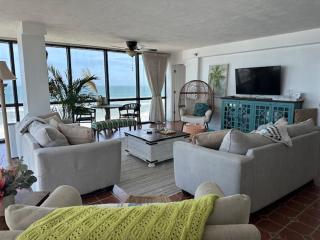 Daytona oceanfront two-bedroom suite - 0