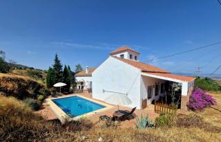 Rural Mountain Oasis with Pool in Almogia, Malaga - 0