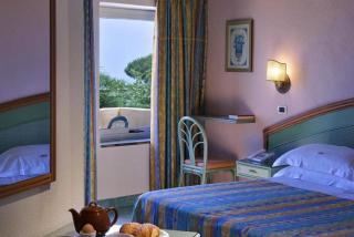 Hotel Carlo Magno - 1
