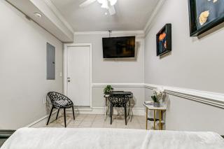 6 Mi to Falls Lake Studio Stay in Raleigh! - 2
