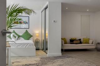 City Heights Studio - Short Stays UK - Exeter - 2