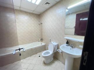 Spacious Fully Furnished Master Room - Ajman - 7