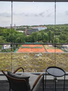 Free Parking Modern Smíchov Apartment With Large Balcony - 5