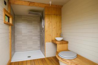 Beautiful Rural Yurt with Wood Fired hot tub - 8