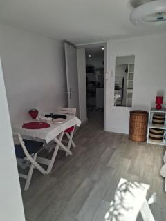 Charmant studio RDC avec terrasse, parking & cuisine équipée - La Côte-Saint-André - 8