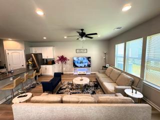 The Modern and Stylish Hangout Hub by LSU - CB1022 - 9