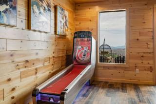 Grand Vista Lodge | Pool, Hot Tub & Epic Views - Gatlinburg - 2