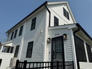 The Seafarers Stay A Nautically Themed 3BR Flat in Stonington Borough - Stonington - 0