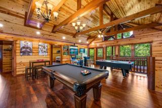 Cha Chas Castle 8BR Sleeps 30 w Pool Jacuzzi - 6