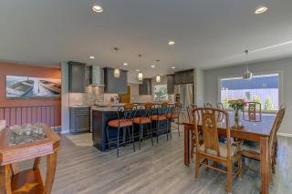 Welk Manor Private Waterfront Retreat on the Spokane River - 0