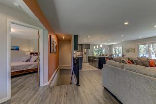 Welk Manor Private Waterfront Retreat on the Spokane River - 7