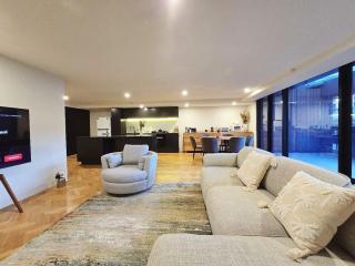 MHYL Mel CBD QV1 Private 3B2B 2parking 150sqm - 8