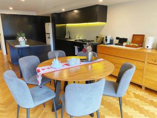 MHYL Mel CBD QV1 Private 3B2B 2parking 150sqm - Melbourne - 5