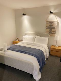 MHYL Mel CBD QV1 Private 3B2B 2parking 150sqm - Melbourne - 1