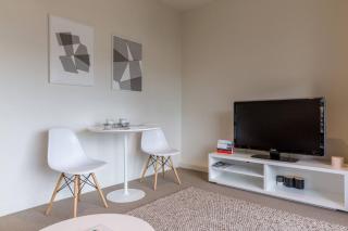 MHYL CBD stylish Private1BR Apt with city view - 6