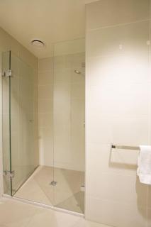 MHYL CBD Stylish private 2BR Apt 1 king 2 singles beds - 5