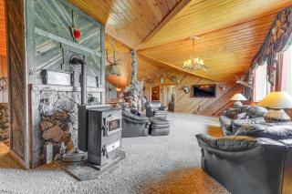 Stunning Mountain Views Spacious Cabin in Dubois! - 7