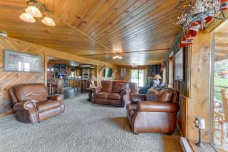 Stunning Mountain Views Spacious Cabin in Dubois! - 5