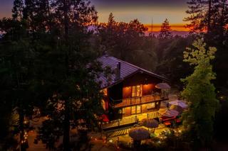 Vintage Sunset Villa by Bass Lake 17 miles from Yosemite National Park - Oakhurst - 1
