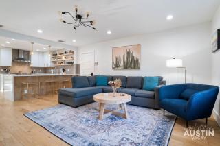 Bold MidMod 4BR 3BA Near SoCo w Private Pet-Friendly Yard and EV by Austin Vacay - Austin - 0