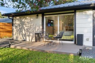 Bold MidMod 4BR 3BA Near SoCo w Private Pet-Friendly Yard and EV by Austin Vacay - 7