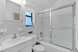 Amazing 1bed on Hollywood Beach Boardwalk W Pool - 4