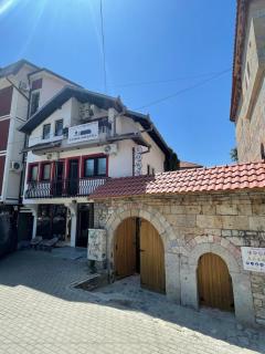 Town hostel - Peje - 9