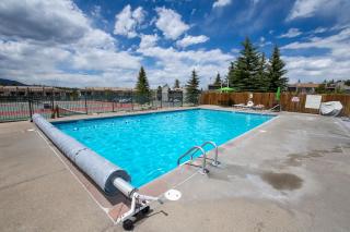Meadow Ridge Court 18 Unit 4 - 6