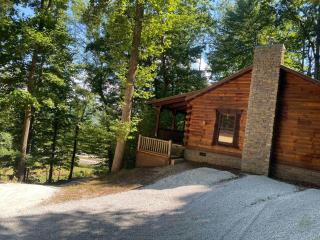 "Alpine Hills" Cozy Hideaway RRG Cabin w/ Hot Tub - Stanton - 6