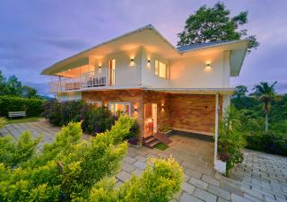 Ice Pellets Munnar Resort with Pool by VOYE HOMES - 3