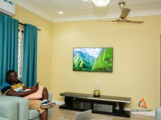 ReneGhart Apartments - 9