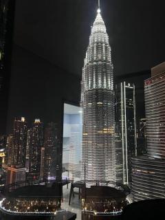 Sky suite KLCC by Travel Buddy - 9