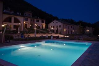 Oasi di Piobbico Piscina con Vista sul Monte Nerone - Piobbico - 5
