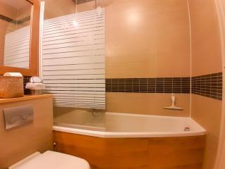 Duplex lumineux, balcon, parking, plein centre - 2