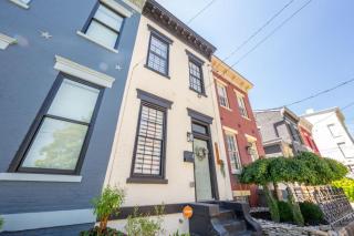 The Baymiller Row - For 6 - 4