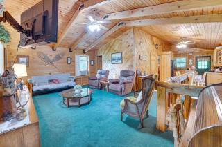 Charming Austin Cabin on 96 Acres of Land! - - 7
