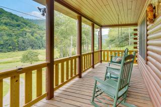 Charming Austin Cabin on 96 Acres of Land! - 1