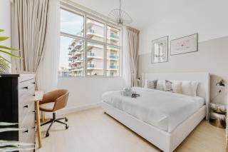 StayShort - Peaceful Studio Apartment at Frankfurt Tower in Sports City - 9