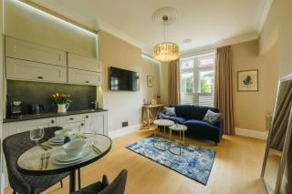 Luxury 3-Bed Apartment in Redland - Bristol - 2
