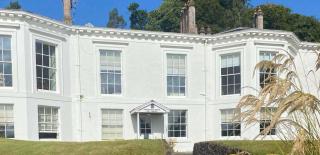 2 Bed Flat - Sleeps 4 - Pets - Parking - Wifi - 2