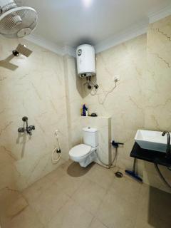 1000 sqft ONE BHK BIG FLAT with 2 Balcony - 3