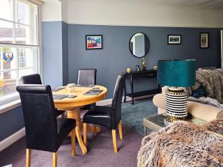 2 Bed Flat - Sleeps 4 - Pets - Parking - Wifi - Rothesay - 1