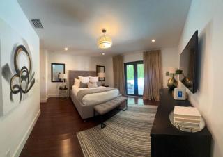 Modern Tropical Resort - 8