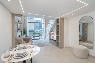 StayShort - Elegant Loft Studio in JVC Sleeps 2 with Rooftop Pool - 0